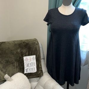 LulaRoe Carly XS• Solid Dark Gary• Excellent Preloved Condition